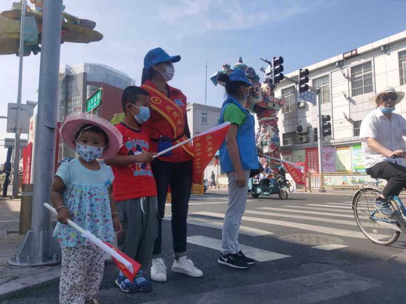 <strong>男人狂操女人的逼的动漫</strong>